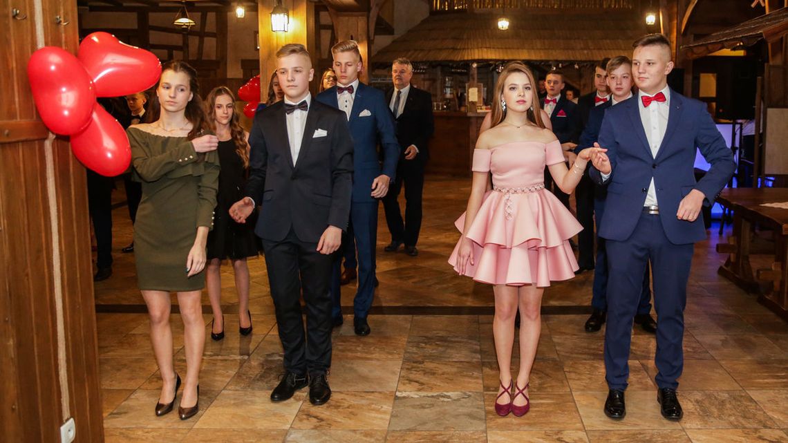 Bal ósmoklasistów SP nr 48 im. Józefa Piłsudskiego w Lublinie [zdjęcia]