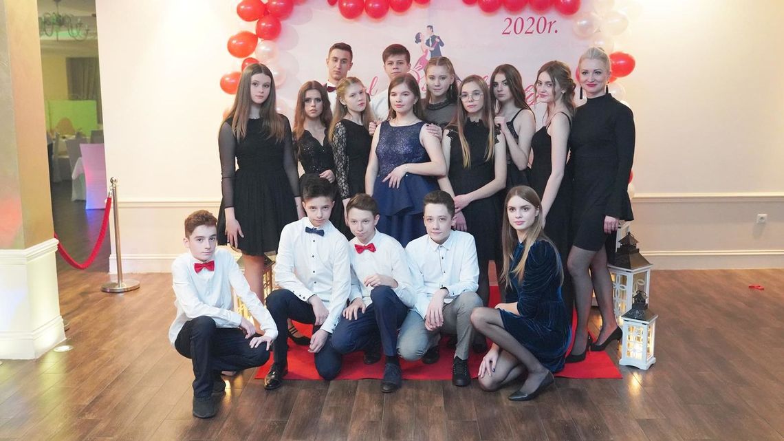 Bal ósmoklasistów Szkoły Podstawowej nr 3 w Międzyrzecu Podlaskim [zdjęcia]