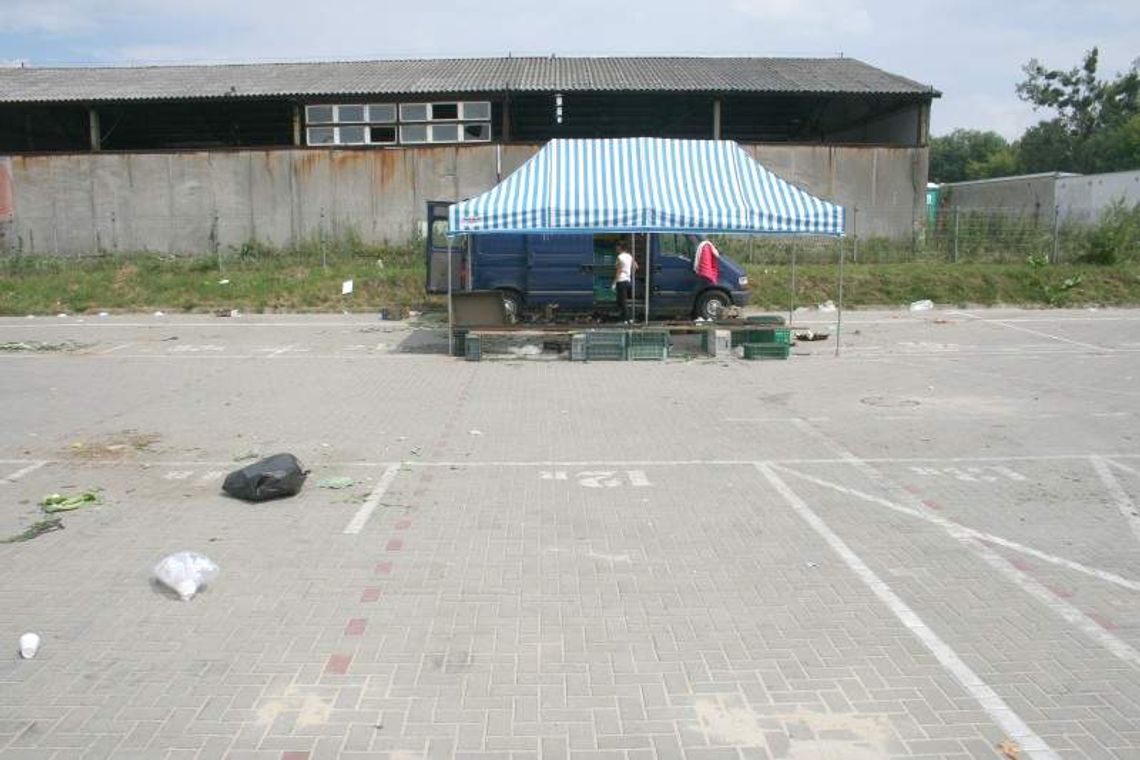 Bałagan na targowisku w Puławach. Wnioski do sądu o ukaranie kupców