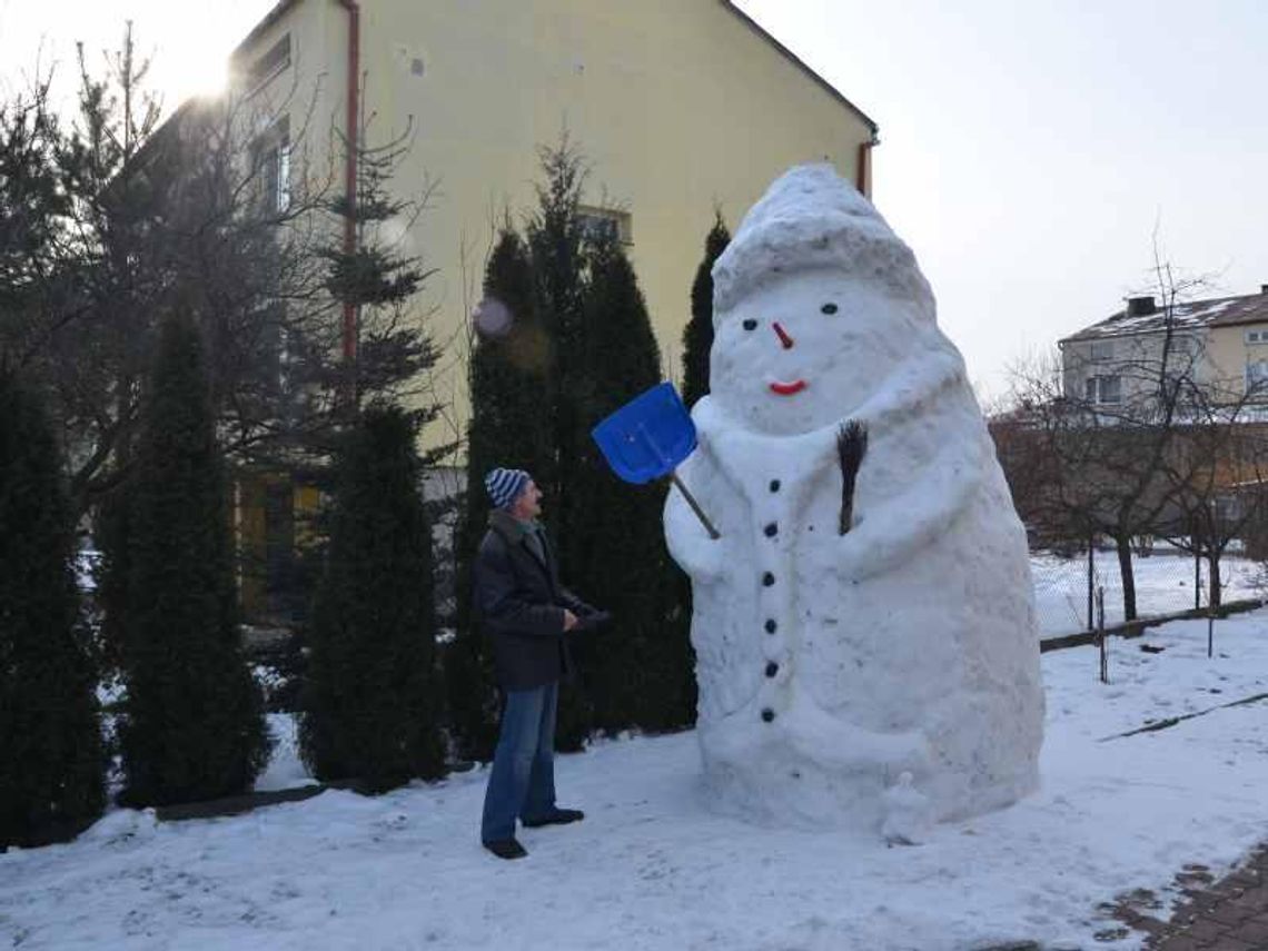 Bałwan gigant z Białej Podlaskiej ma prawie cztery metry