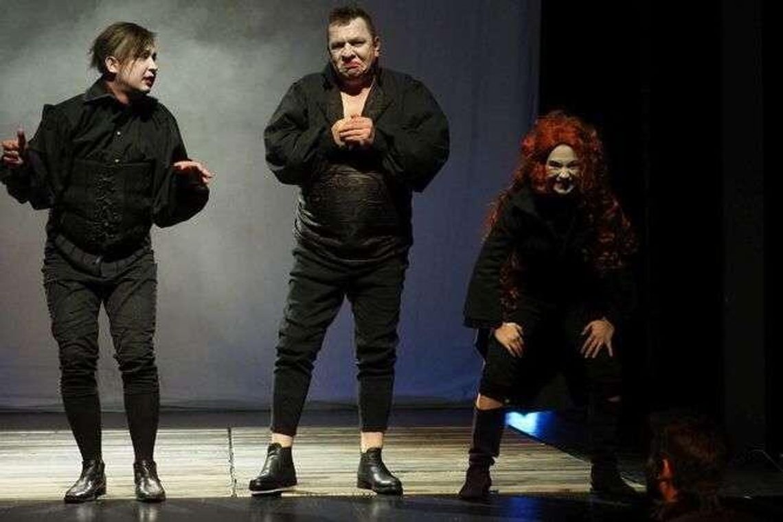 "Bandyci w piekle", a artyści w teatrze