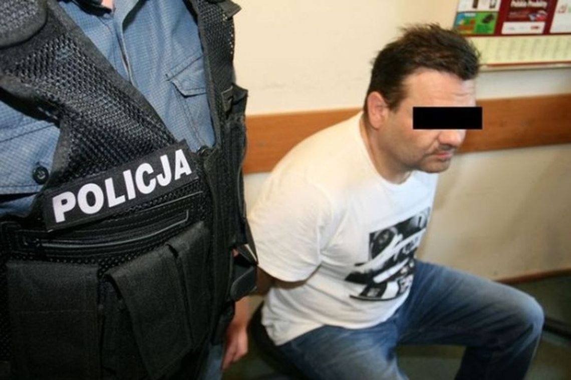 Bandyci z Radomia porwali przedsiębiorcę z Puław. Grozili obcięciem nogi