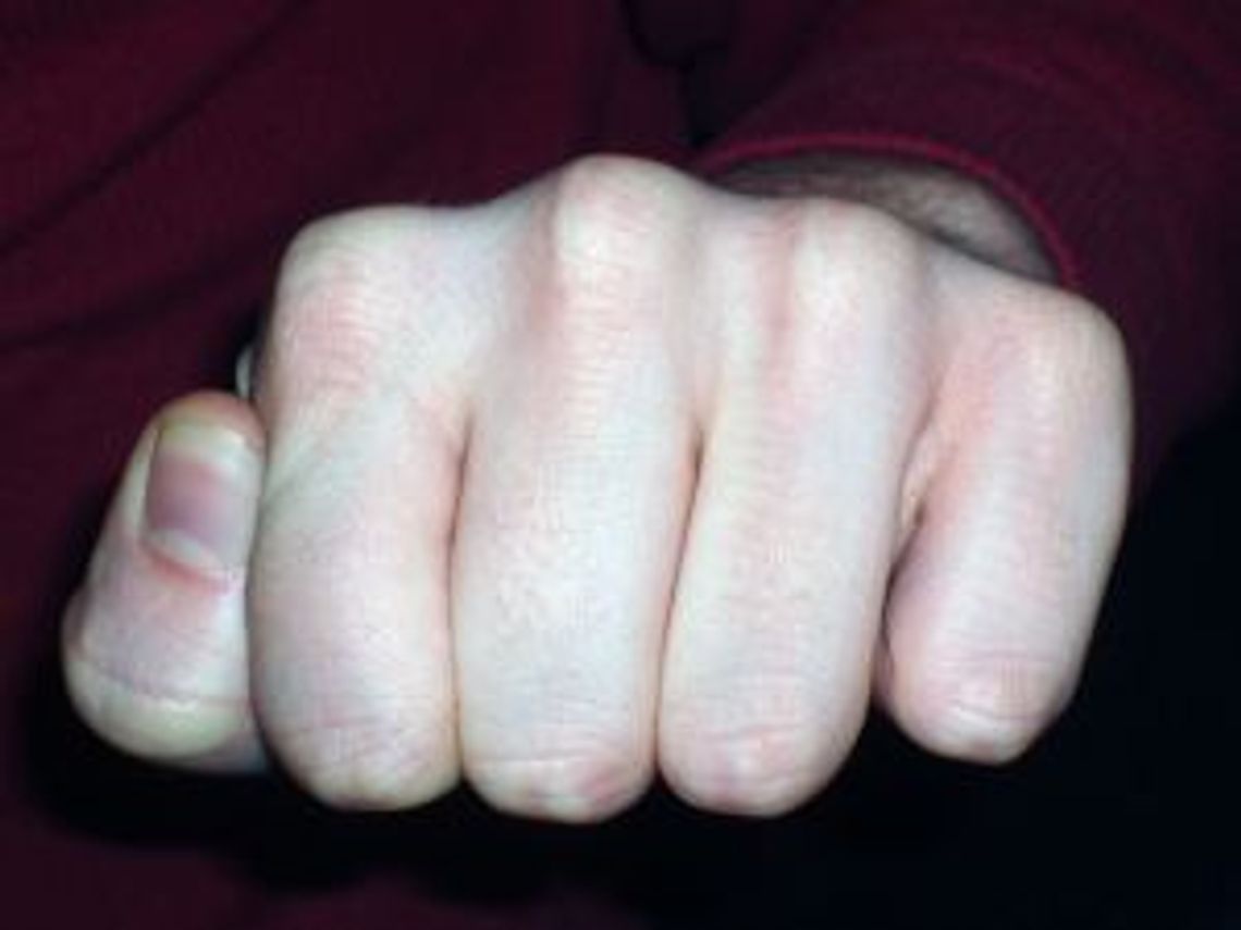 Bandyta zażądał od bezdomnego opłaty za pobyt na dworcu