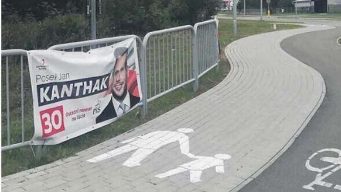 Banery wyborcze na barierkach. Zagrażają bezpieczeństwu? 