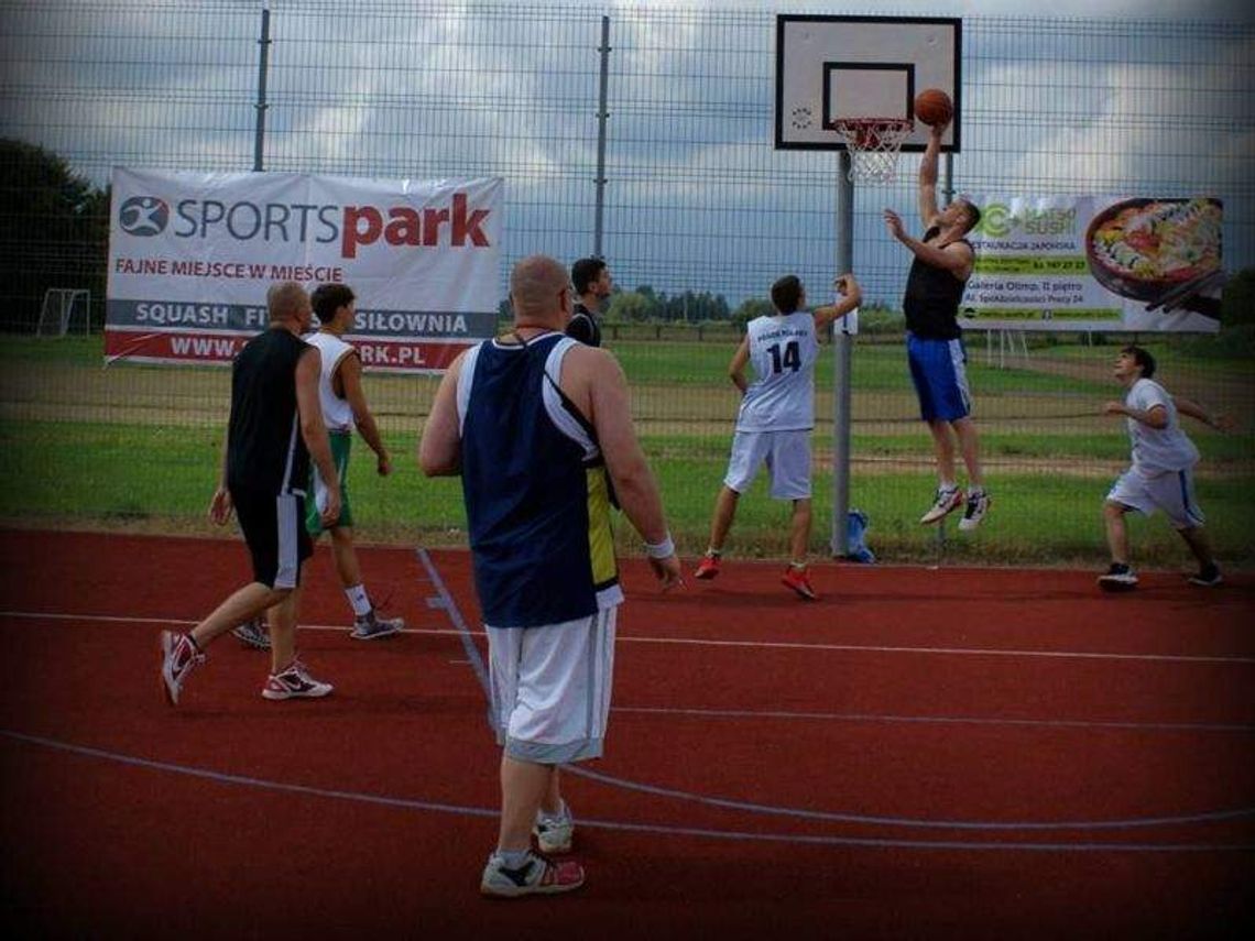 Bang Bang najlepsze w Chonabibe Streetball Cup 4