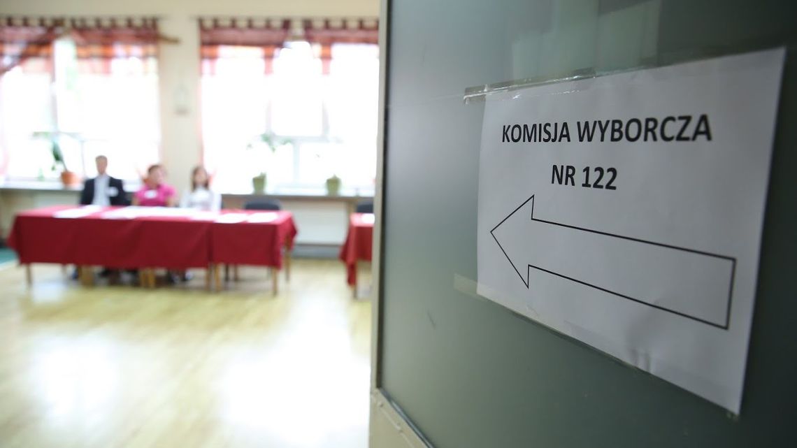 Bardzo wielu chętnych do pracy przy referendum w Lublinie. Trzeba było losować