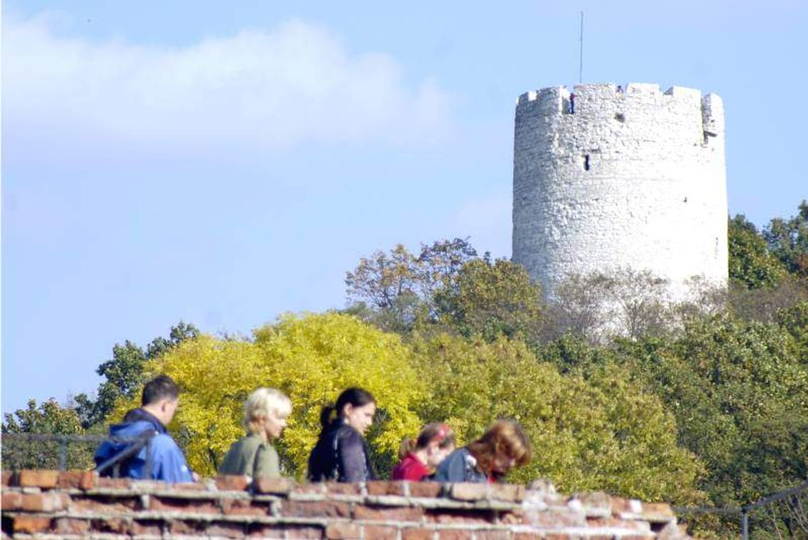 Baszta w Kazimierzu cudna, ale wciąż niedostępna