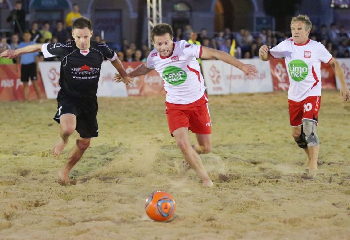 Beach soccer na Placu Zamkowym w Lublinie (zdjęcia) Beach soccer na Placu Zamkowym w Lublinie (zdjęcia)
