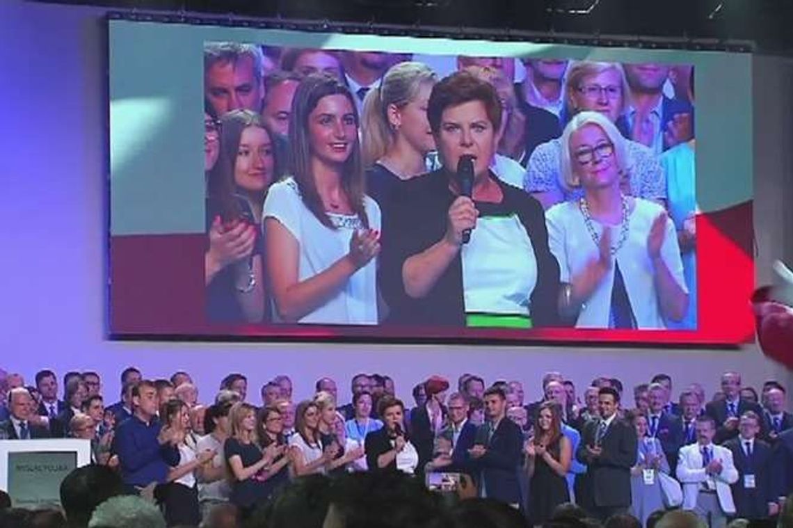 Beata Szydło przedstawiła swoją "drużynę ekspertów"
