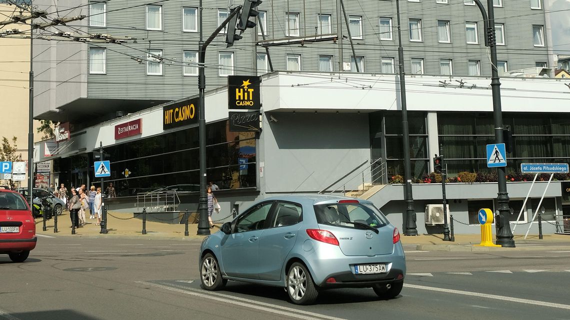 Będą budować przyłącze. Na kierowców i pieszych czekają utrudnienia