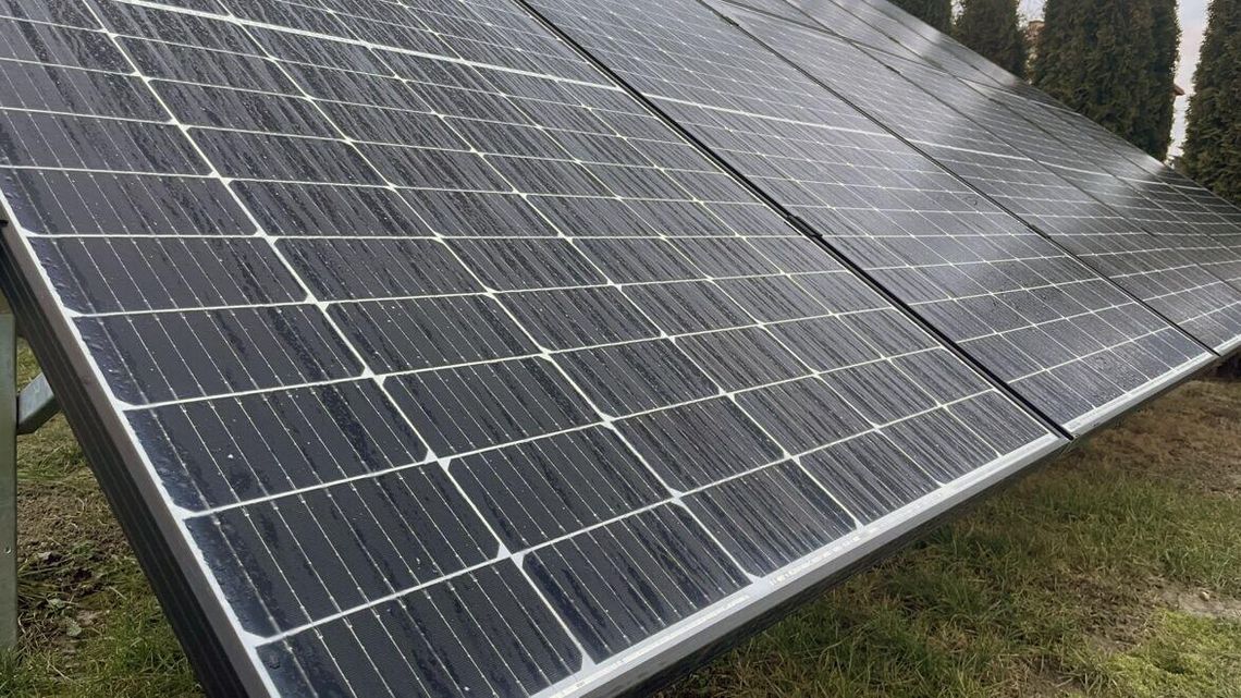 Będą nowe panele fotowoltaiczne. Także na ratuszu