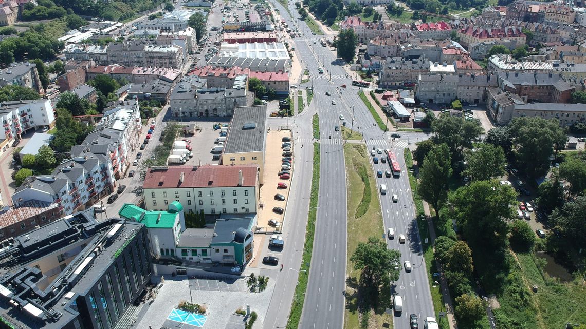 Będą utrudnienia na al. Solidarności. Tym pasem nie pojedziemy Będą utrudnienia na al. Solidarności. Tym pasem nie pojedziemy