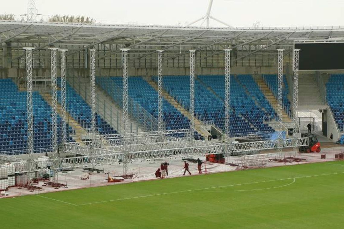 Będzie co jeść na stadionie. A loże wynajęte
