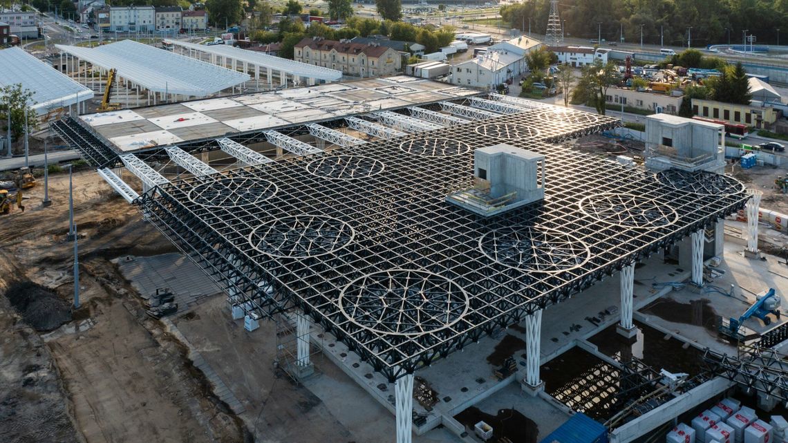 Będzie można chodzić po dachu nowego dworca w Lublinie. Raport z budowy. Zdjęcia