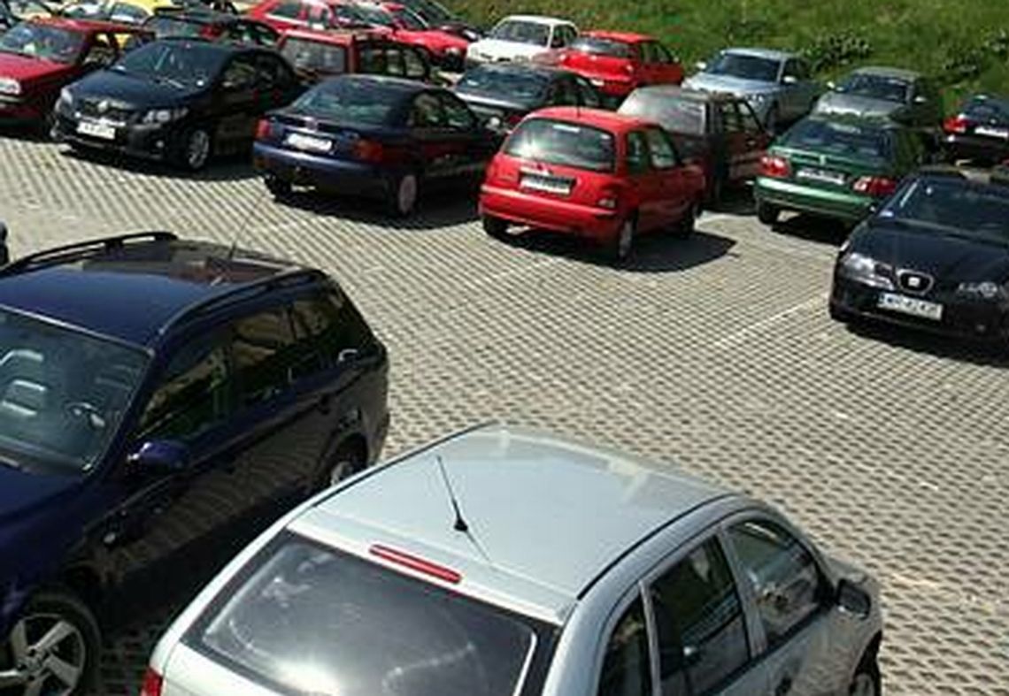 Będzie więcej parkingów na Skarpie