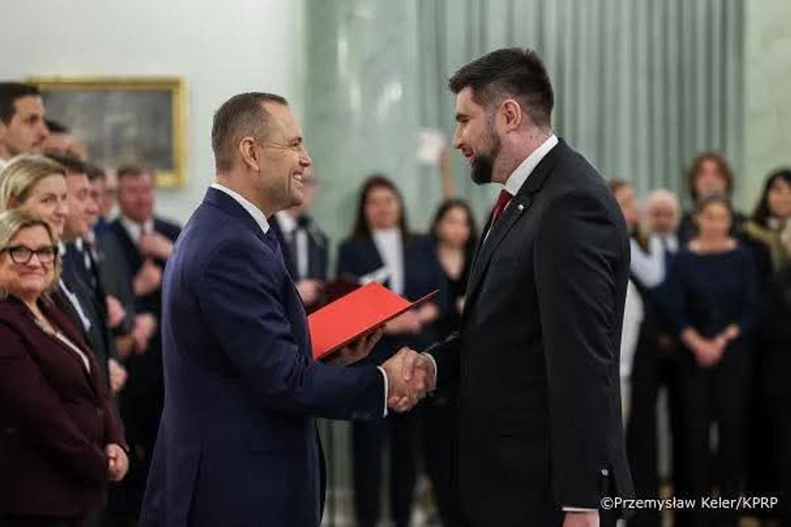 Bez pensji, z misją. Prezydent Chełma wchodzi do Pałacu Prezydenckiego