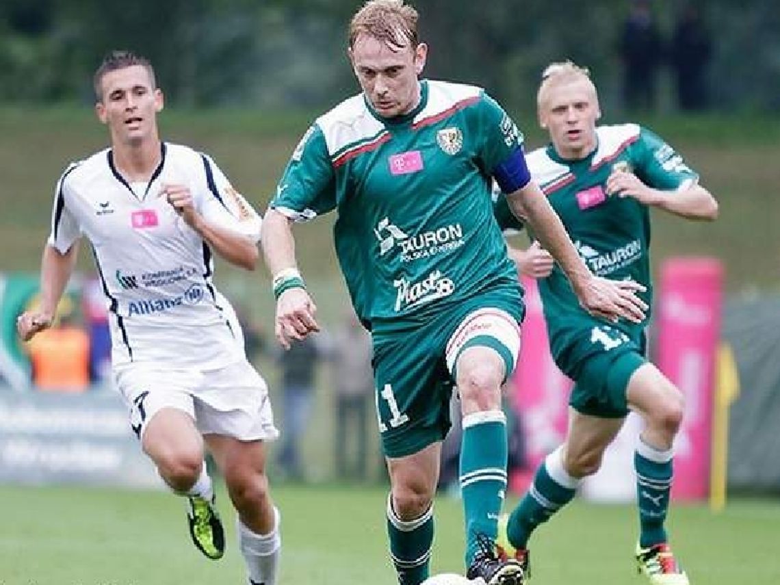 Bezbramkowe i bezbarwne derby Warszawy. Śląsk goni Legię