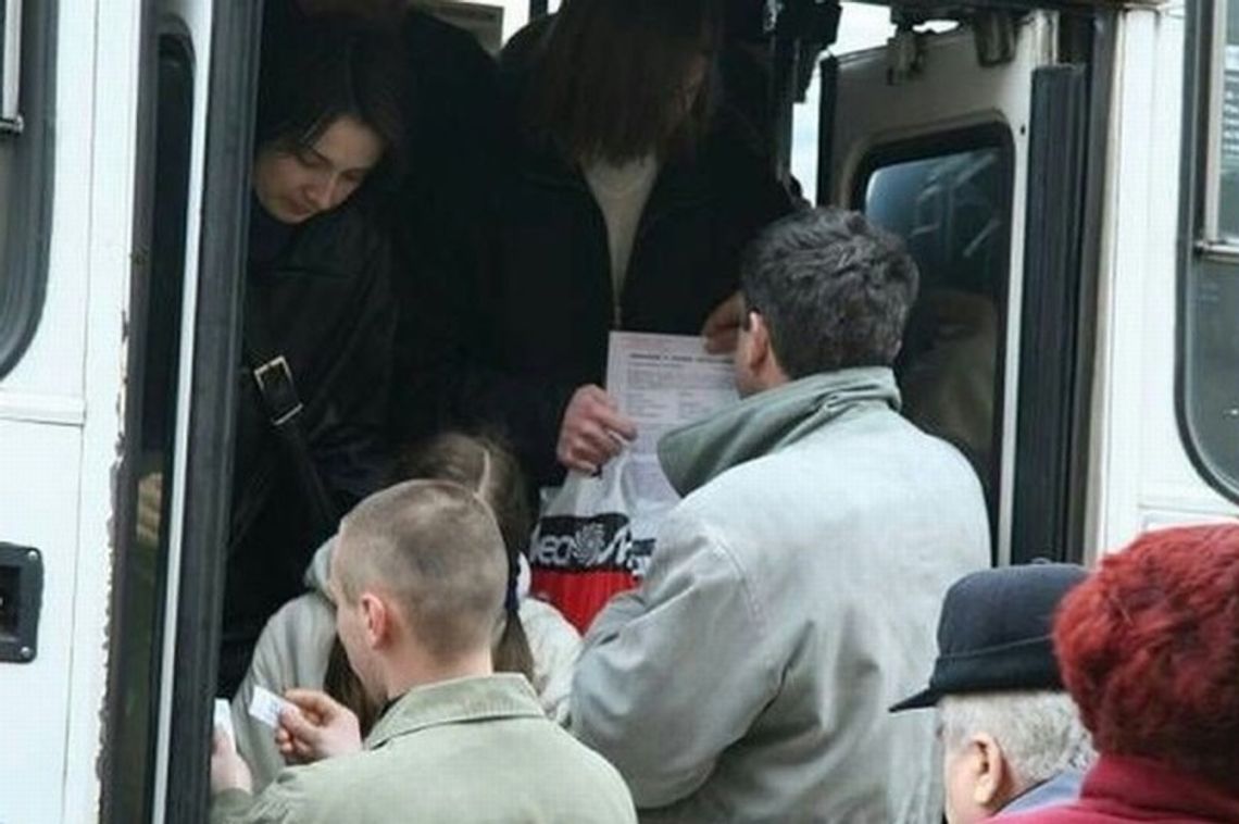 Bezdomny załatwiał się w autobusie. List od Czytelnika Bezdomny załatwiał się w autobusie. List od Czytelnika