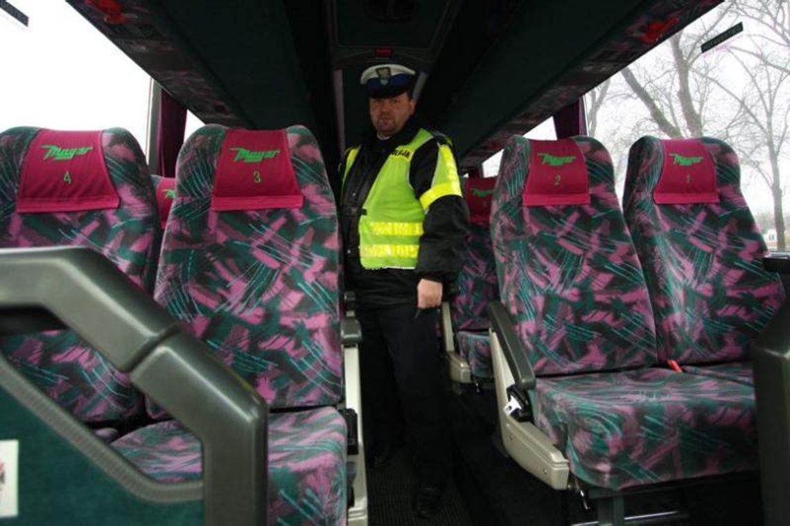 Bezpieczeństwo dzieci podczas ferii. Zgłoś kontrolę kierowcy autokaru