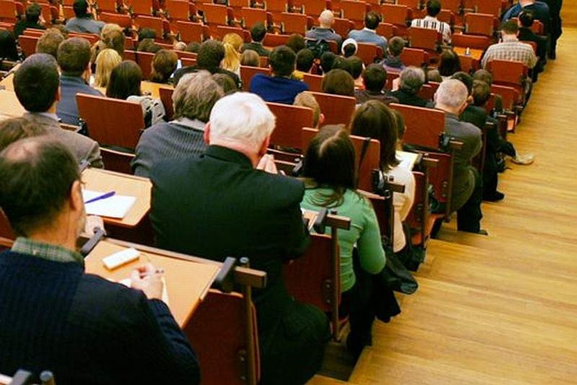 Bezpłatne kursy językowe i komputerowe dla dorosłych