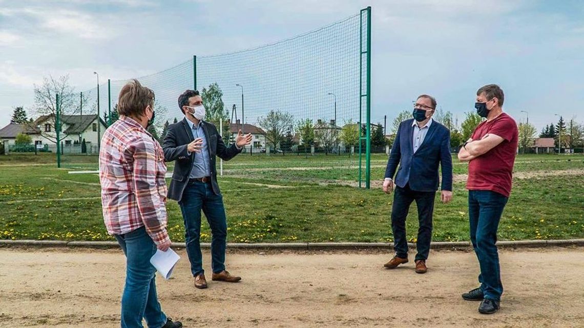 Biała Podlaska: Boisko sportowe przy Szkole Podstawowej nr 9 z lepszą płytą Biała Podlaska: Boisko sportowe przy Szkole Podstawowej nr 9 z lepszą płytą