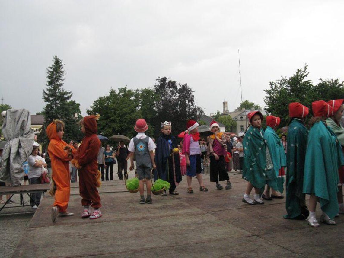 Biała Podlaska. Burzliwy \"Dzień Uchodźcy” Biała Podlaska. Burzliwy \"Dzień Uchodźcy”