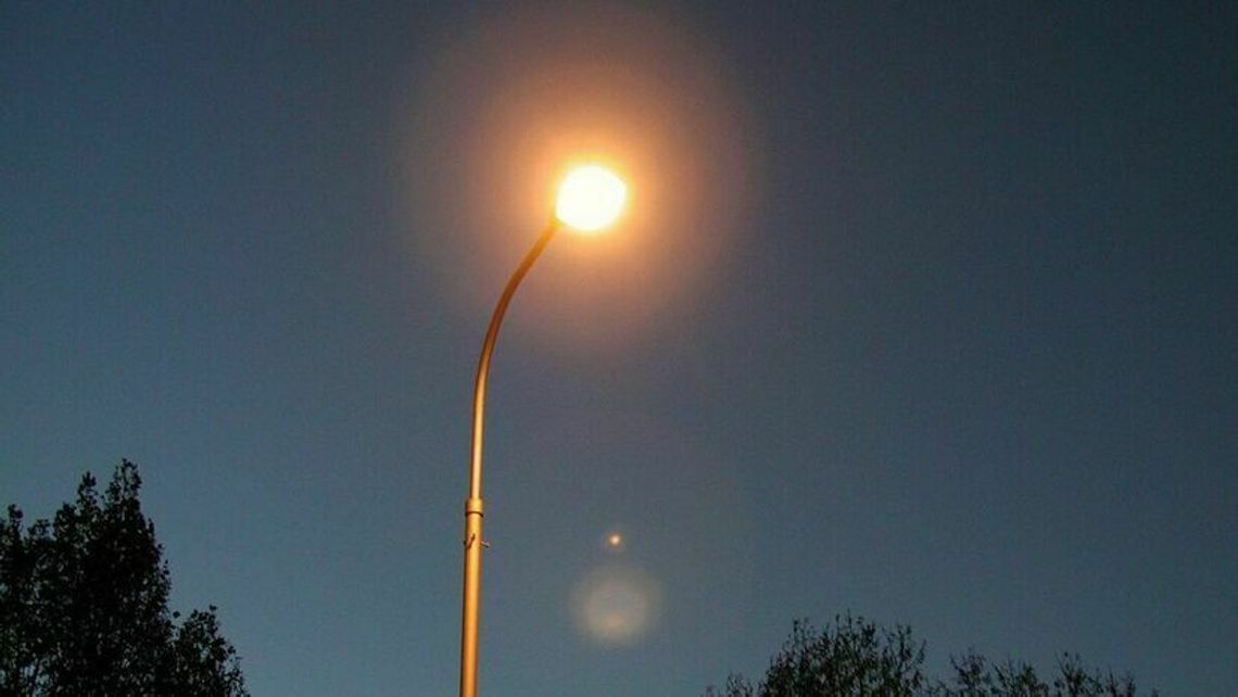 Biała Podlaska: Było ciemno. Mieszkańcy prosili o latarnie 