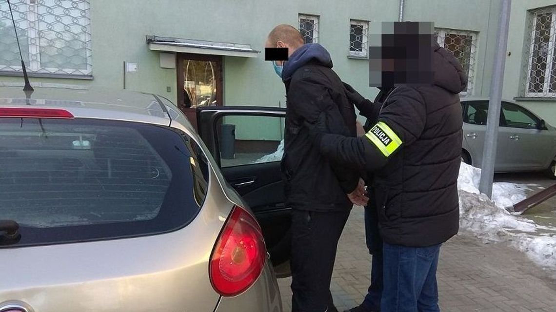 Biała Podlaska. Chodził po mieście z nożem i zaczepiał ludzi