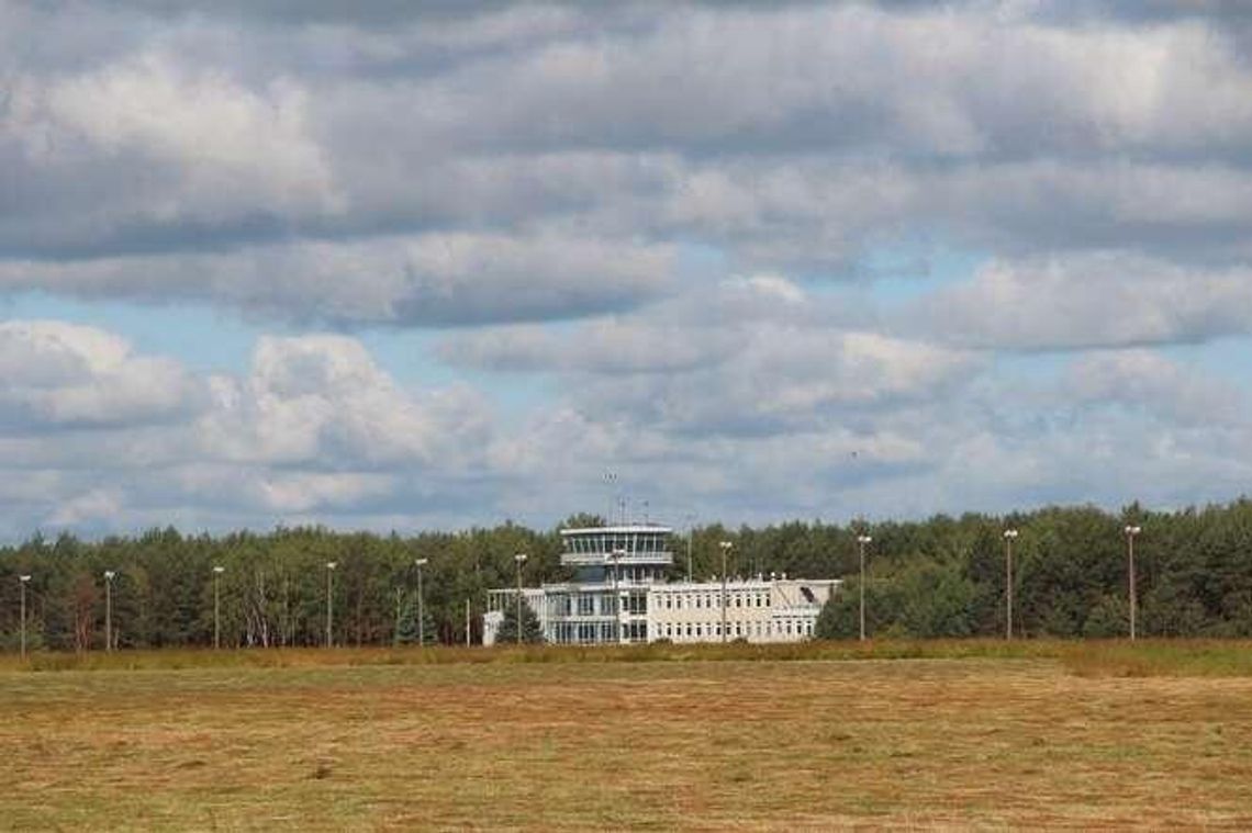 Biała Podlaska: Dach portu lotniczego do remontu 