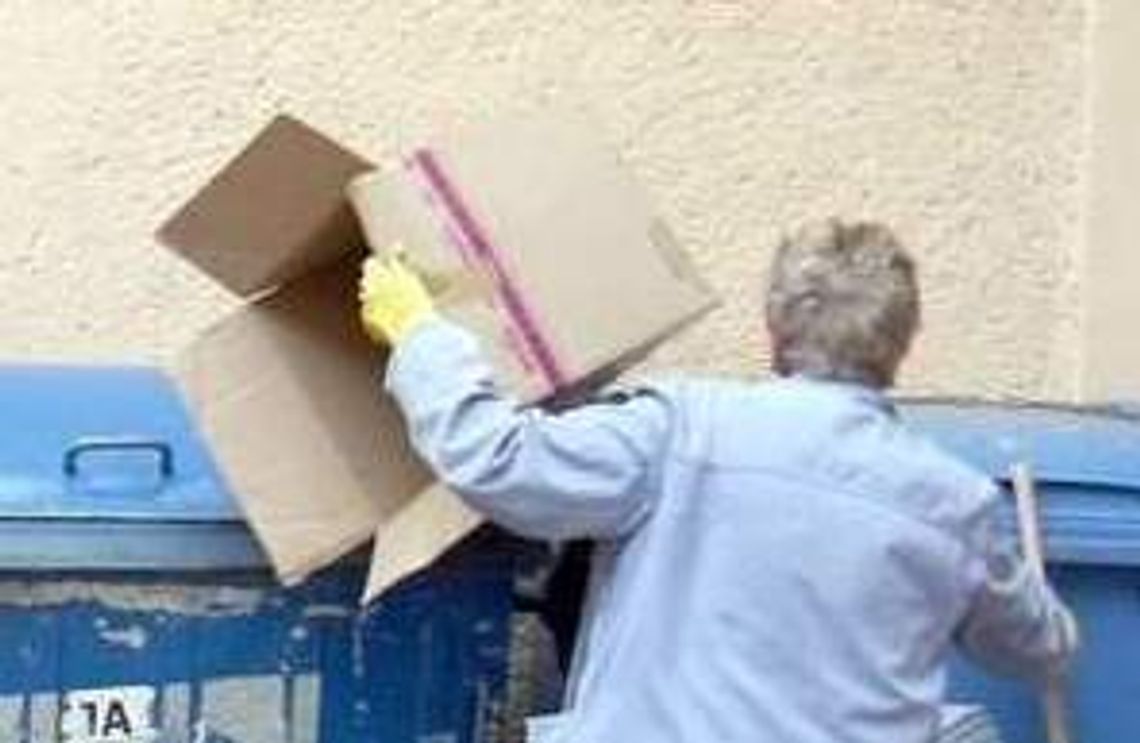 Biała Podlaska: Firmy śmieciowe zabiorą więcej popiołu a mniej szkła