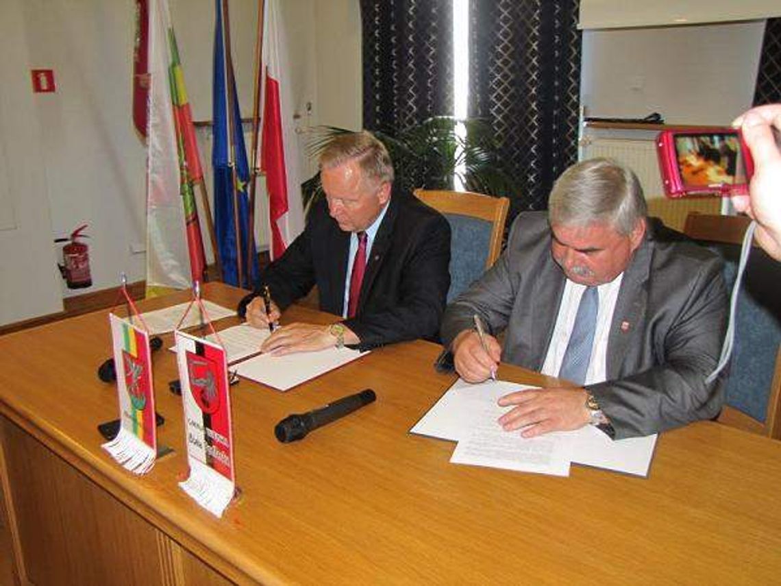 Biała Podlaska: miasto i gmina razem zajmą się drogami, mieszkaniami i Krzną