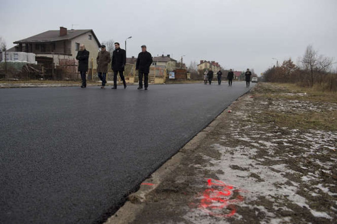 Biała Podlaska: Nie ma już trylinki, jest asfalt Biała Podlaska: Nie ma już trylinki, jest asfalt