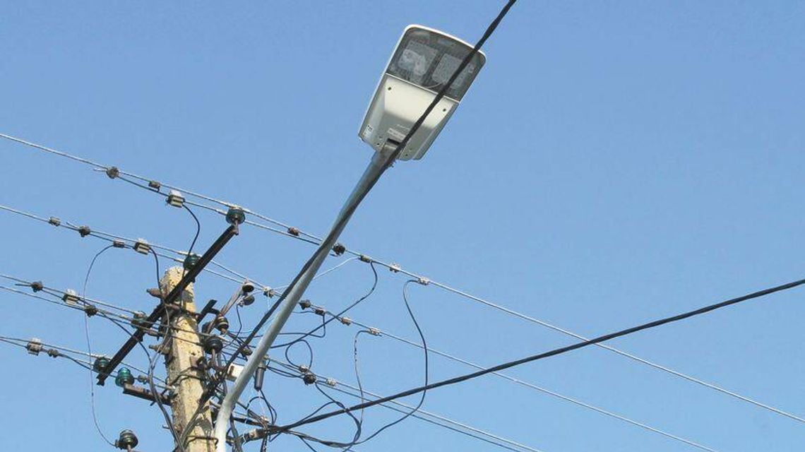 Biała Podlaska. Nie ma nowych lamp na osiedlu, bo ulica czeka na remont