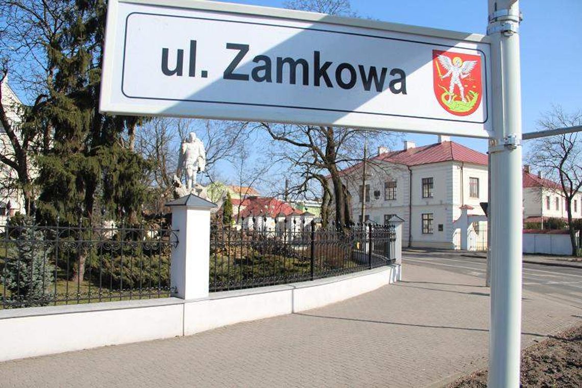 Biała Podlaska: Nowe tablice z herbem miasta