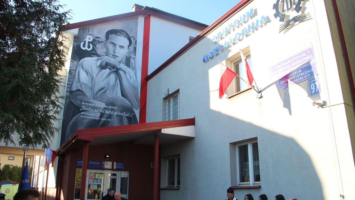 Biała Podlaska. Nowy mural z Baczyńskim Biała Podlaska. Nowy mural z Baczyńskim