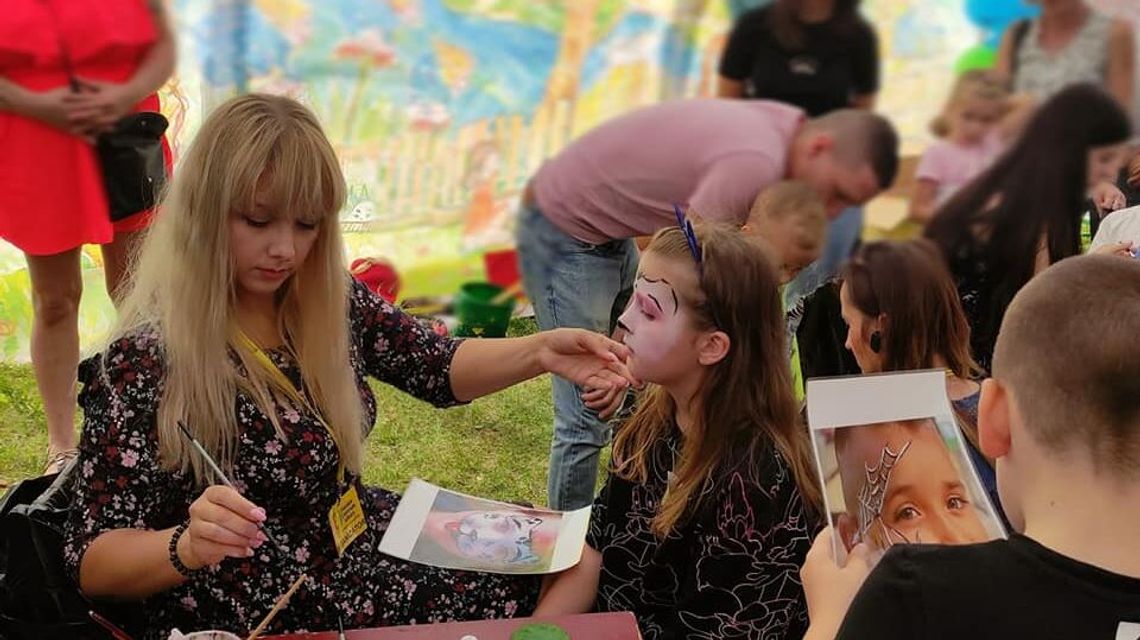 Biała Podlaska: Pani Tatyana zaprasza dzieci z Ukrainy na zajęcia plastyczne Biała Podlaska: Pani Tatyana zaprasza dzieci z Ukrainy na zajęcia plastyczne