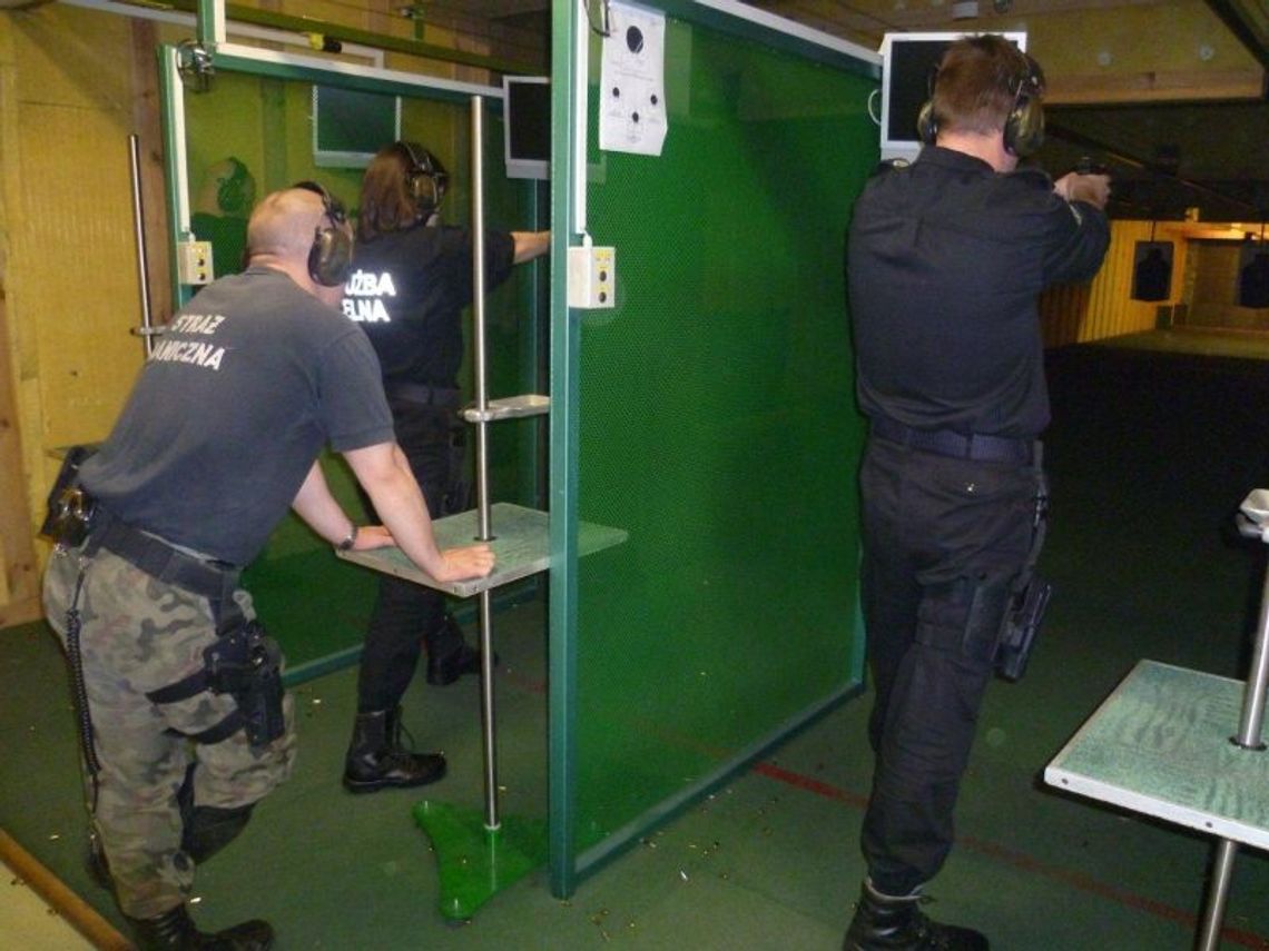 Biała Podlaska: Pierwszy kontakt celników z bronią Biała Podlaska: Pierwszy kontakt celników z bronią