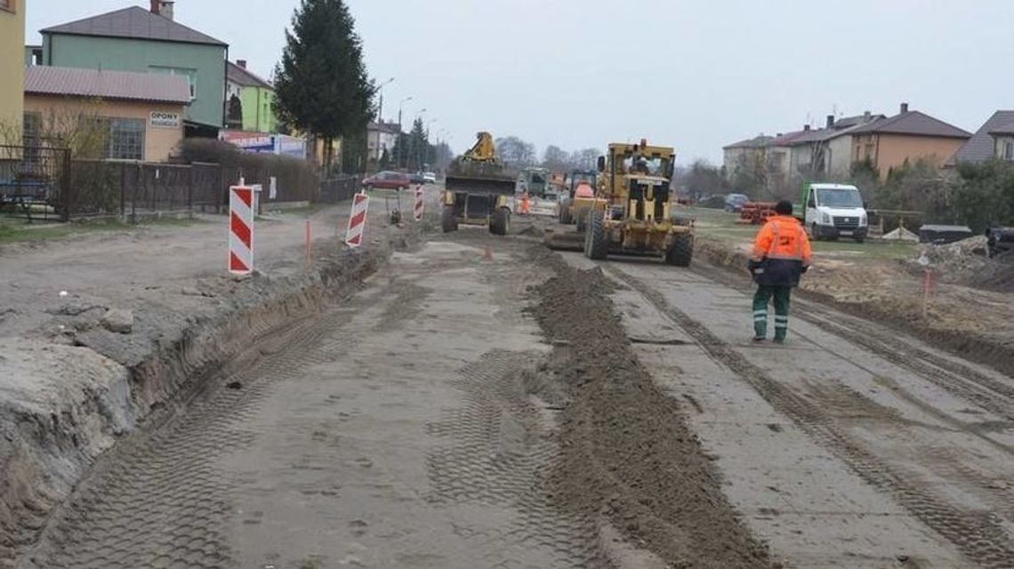 Biała Podlaska: Prace na ulicy Koncertowej dłużej niż zapowiadano Biała Podlaska: Prace na ulicy Koncertowej dłużej niż zapowiadano