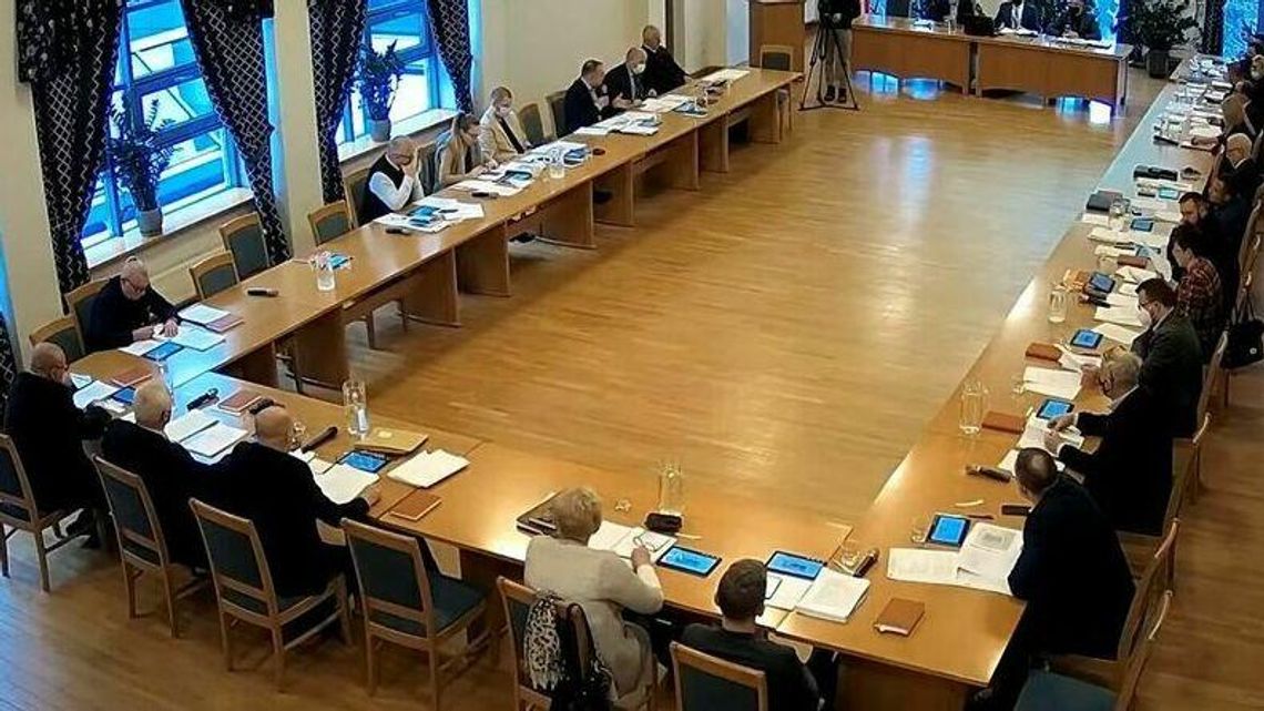 Biała Podlaska: Prawica nie chce radnego, bo głosuje niezgodnie z dyscypliną 