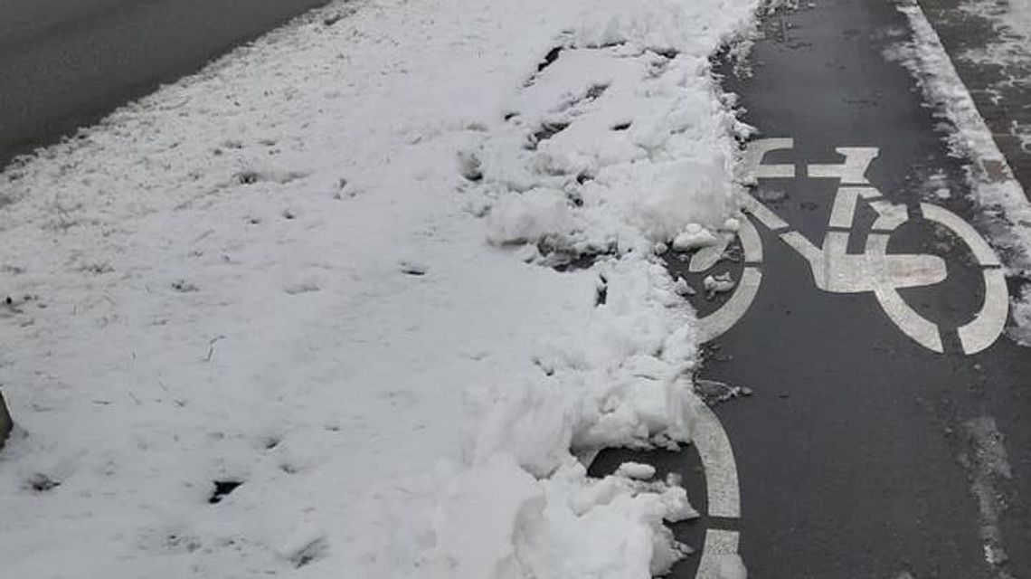 Biała Podlaska: Prezydent namawia do rowerowych przejażdżek. A rowerzyści pokazują zdjęcia Biała Podlaska: Prezydent namawia do rowerowych przejażdżek. A rowerzyści pokazują zdjęcia