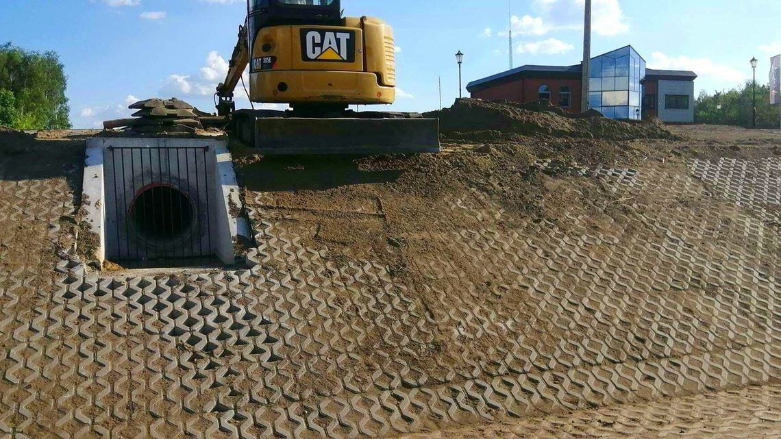 Biała Podlaska: Przy Warszawskiej już nie będzie bagna Biała Podlaska: Przy Warszawskiej już nie będzie bagna