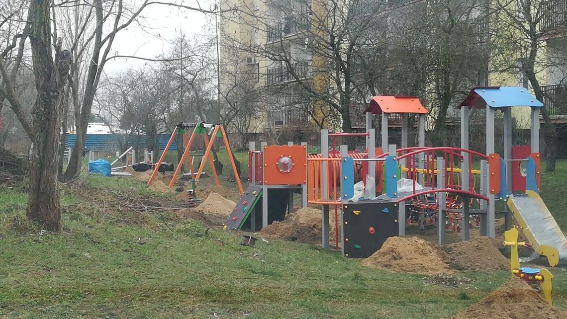 Biała Podlaska: Ten plac zabaw od początku ma pecha 