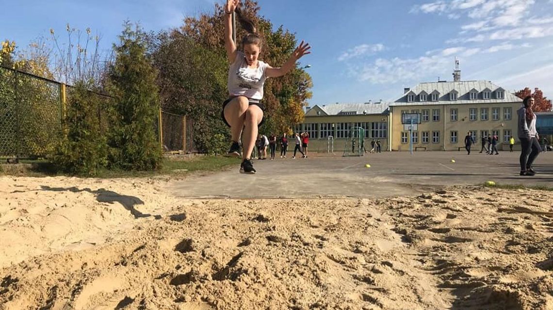 Biała Podlaska: "Trójka" czeka na boisko od kilku lat Biała Podlaska: "Trójka" czeka na boisko od kilku lat