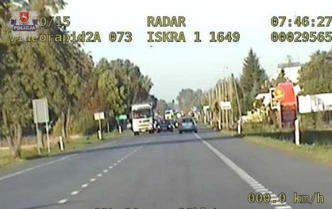 Biała Podlaska: Wyprzedzali "na trzeciego", stracili prawo jazdy (wideo) Biała Podlaska: Wyprzedzali "na trzeciego", stracili prawo jazdy (wideo)