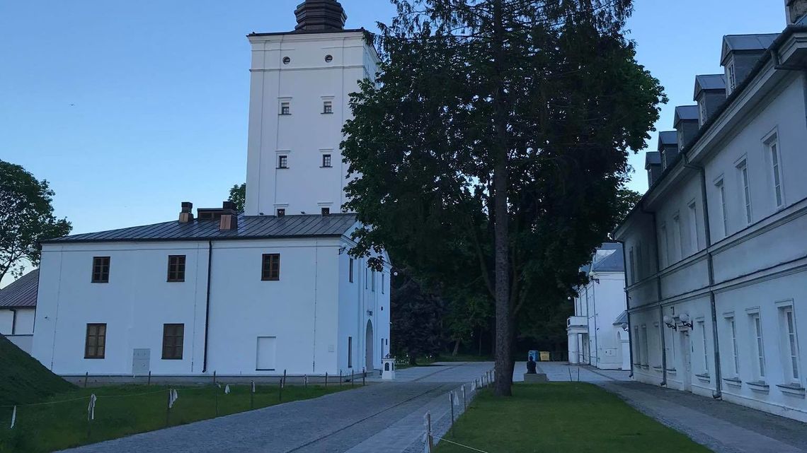 Biała Podlaska: Zakaz wjazdu do parku nie obowiązuje wszystkich? Biała Podlaska: Zakaz wjazdu do parku nie obowiązuje wszystkich?