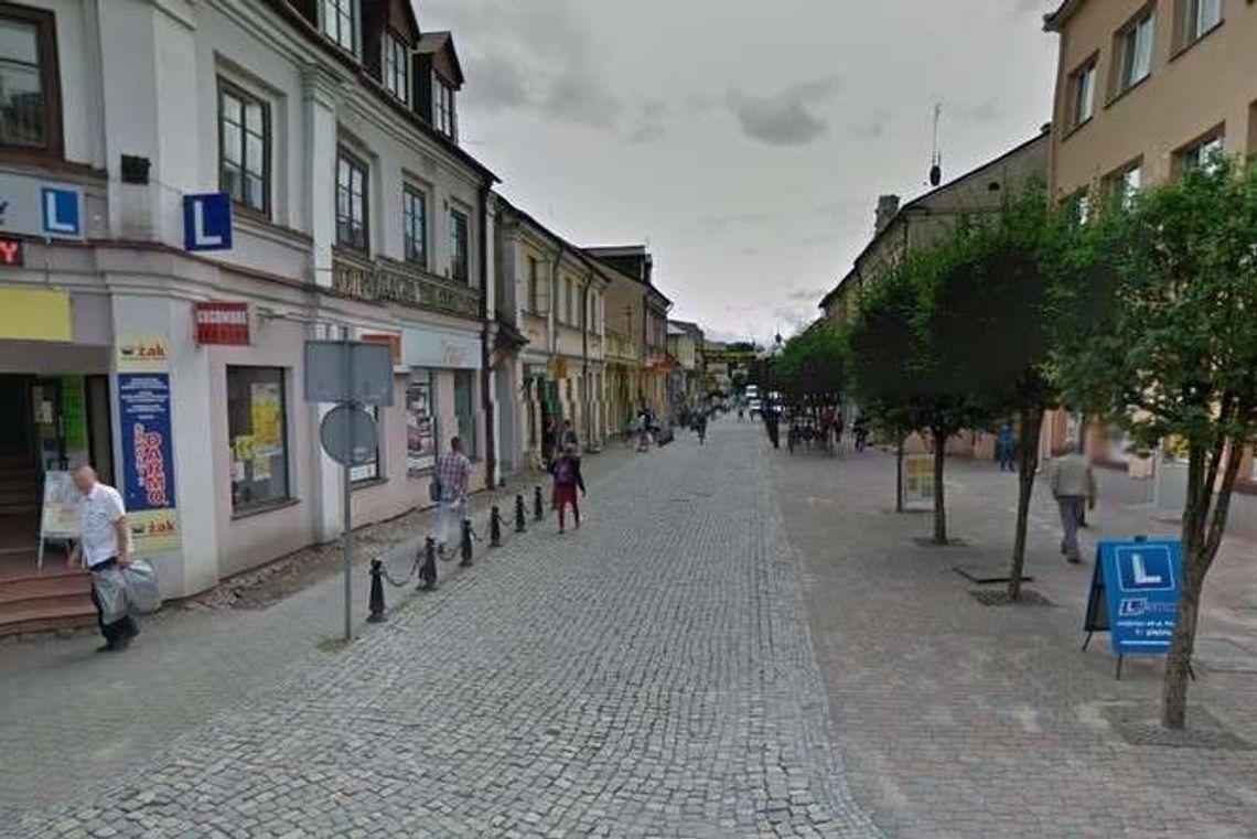 Biała Podlaska zaśmiecona reklamami. Kiedy to się zmieni?