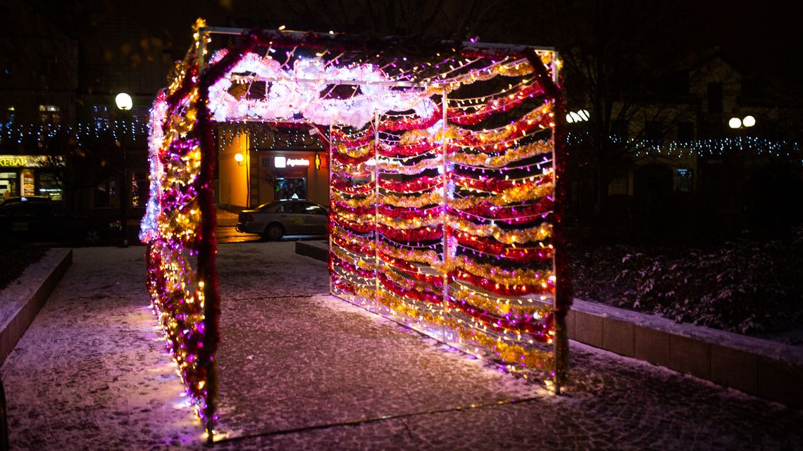 Biała Podlaska zaświeciła się świątecznie [zdjęcia]