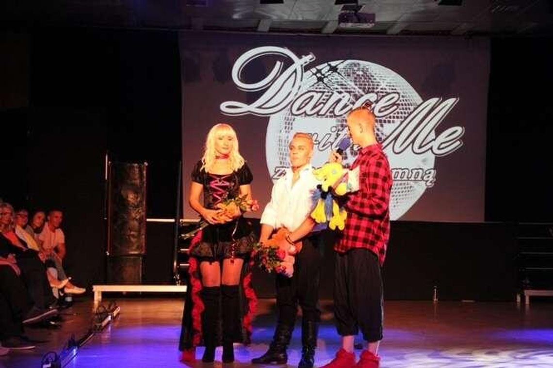 Biała tańczy jak w telewizji. Zebrane pieniądze trafią do domu dziecka