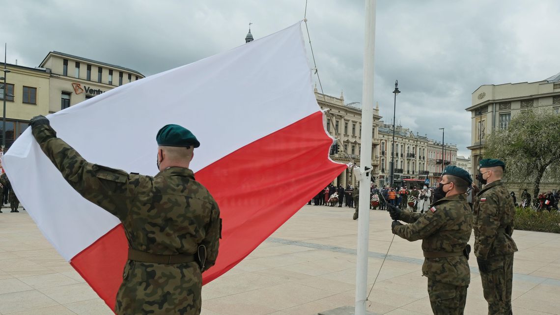 Biało-czerwona flaga łączy, ale też zobowiązuje. Zobacz, jak wyglądały obchody tego święta w Lublinie Biało-czerwona flaga łączy, ale też zobowiązuje. Zobacz, jak wyglądały obchody tego święta w Lublinie