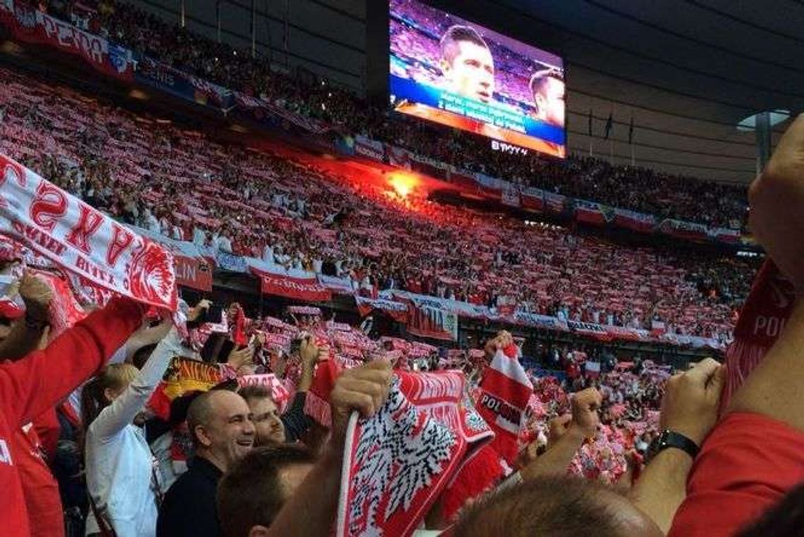 Biało-czerwony Paryż. Relacja ze stolicy Francji